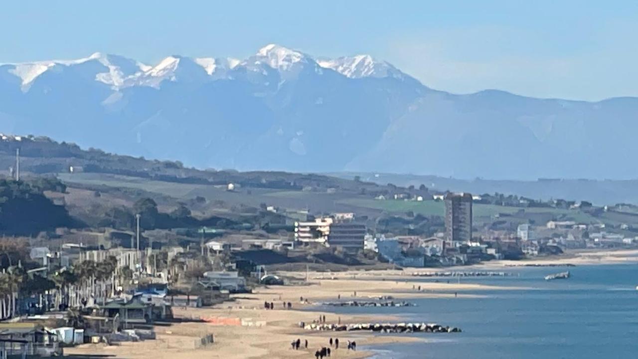 I Tre Marchi Rooms / Camera Mare Termoli Eksteriør bilde